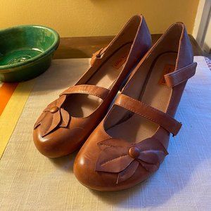 Miz Mooze Brown Kitten Heels